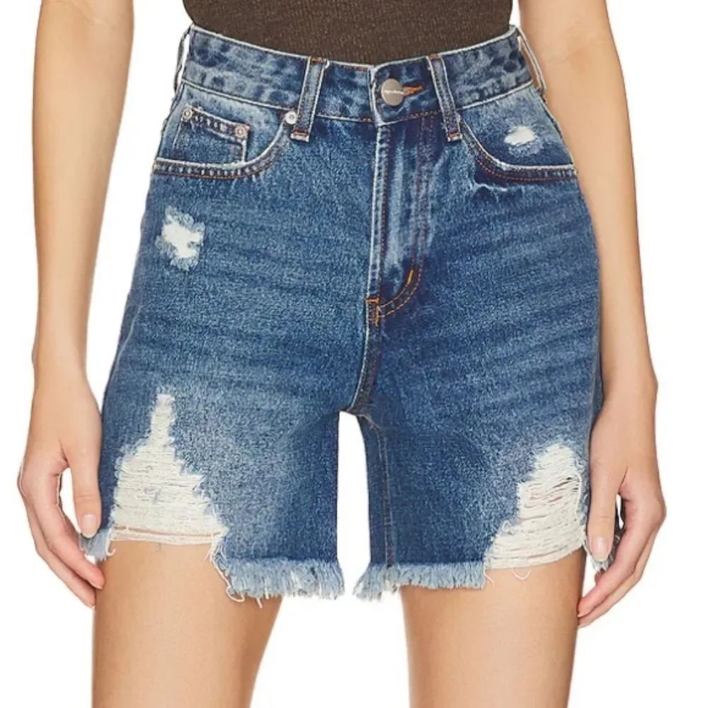 DOLLHOUSE DISTRESSED WOMEN"S JEAN SHORT